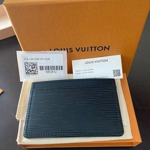 Louis Vuitton credit card case